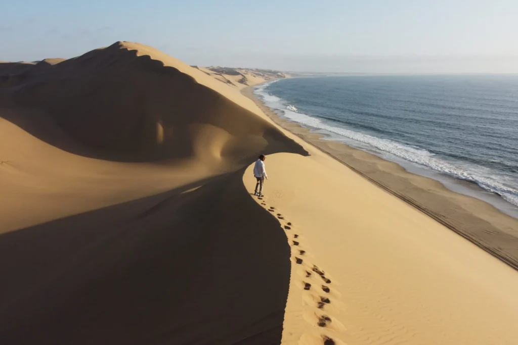 بين رماال الصحراء واموااج البحر مجلة يا شباب